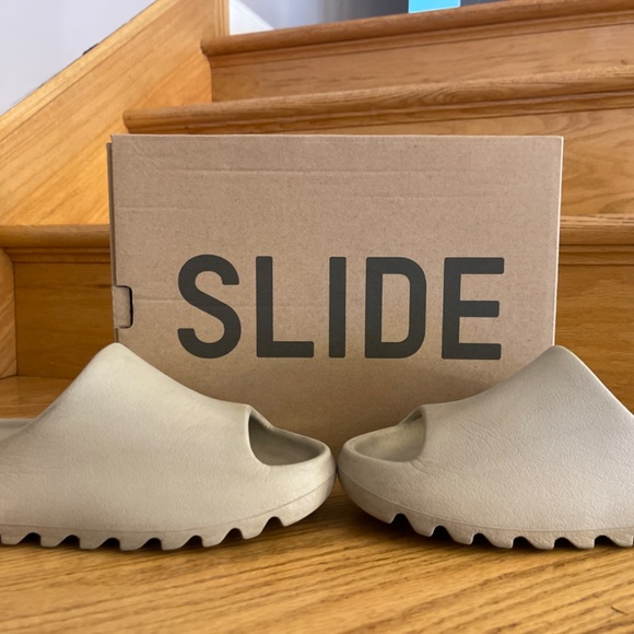 Yeezy slide resin size 10m